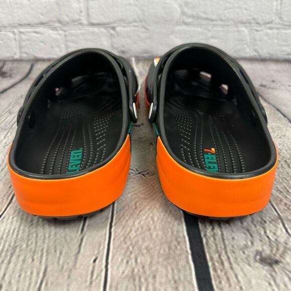 Crocs x 7-Eleven Collab Black Classic Clog Jibbitz Limited Edition M10/W12 NWT - Picture 8 of 9